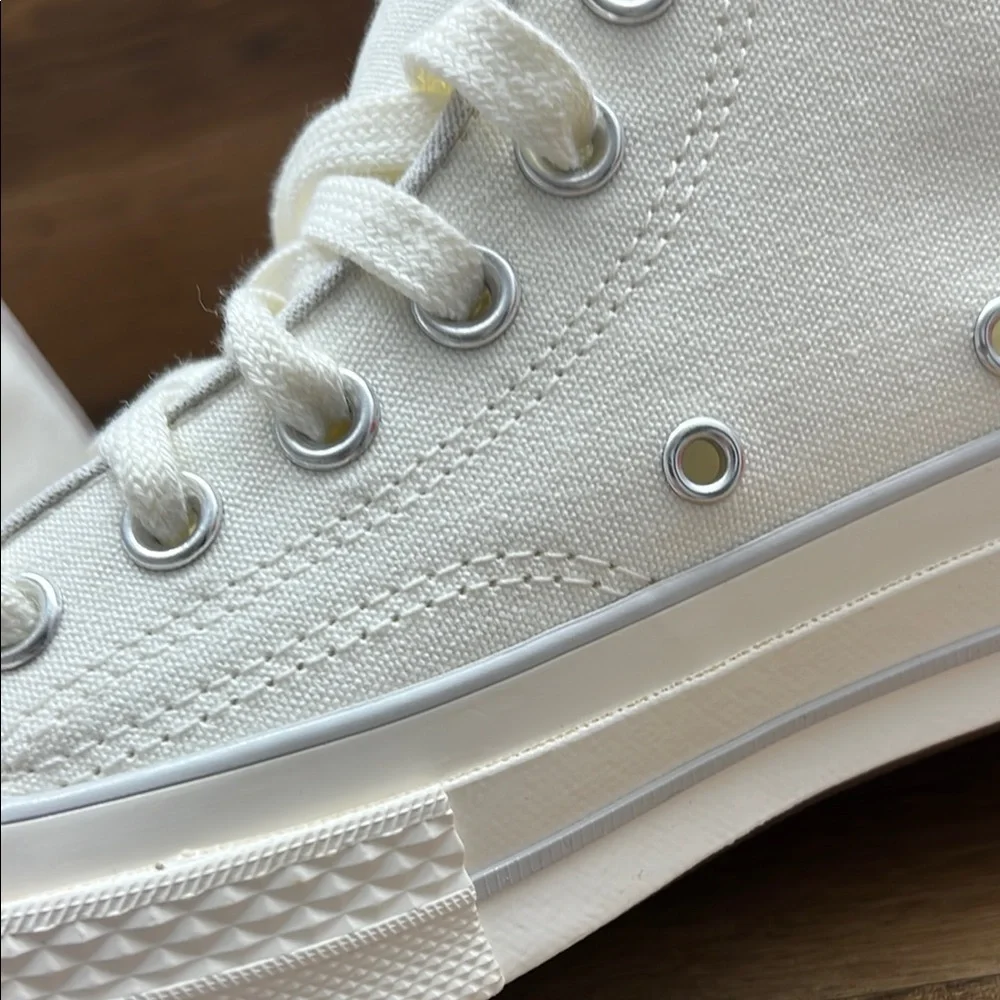 Converse Classic White Canvas High-Tops